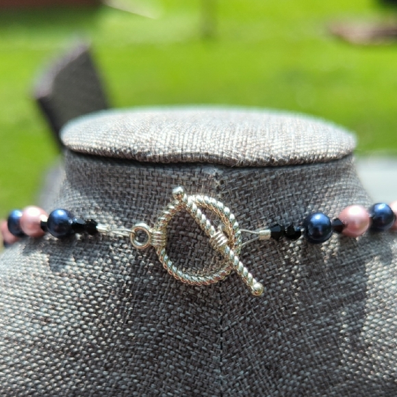 Elegant Blue and Pink Beaded Necklace - Picture 5 of 5